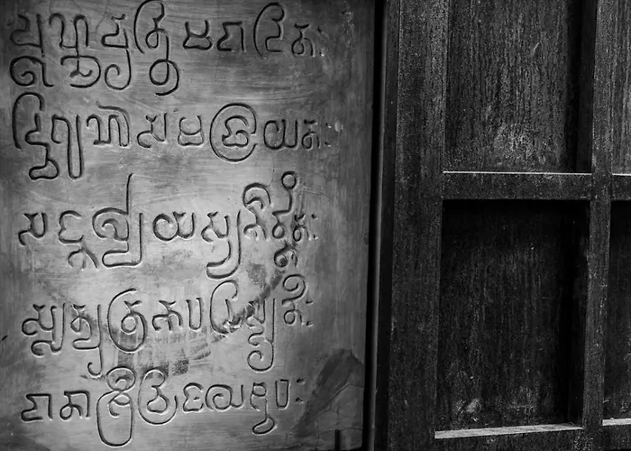 Wat Damnak House By Angkor *